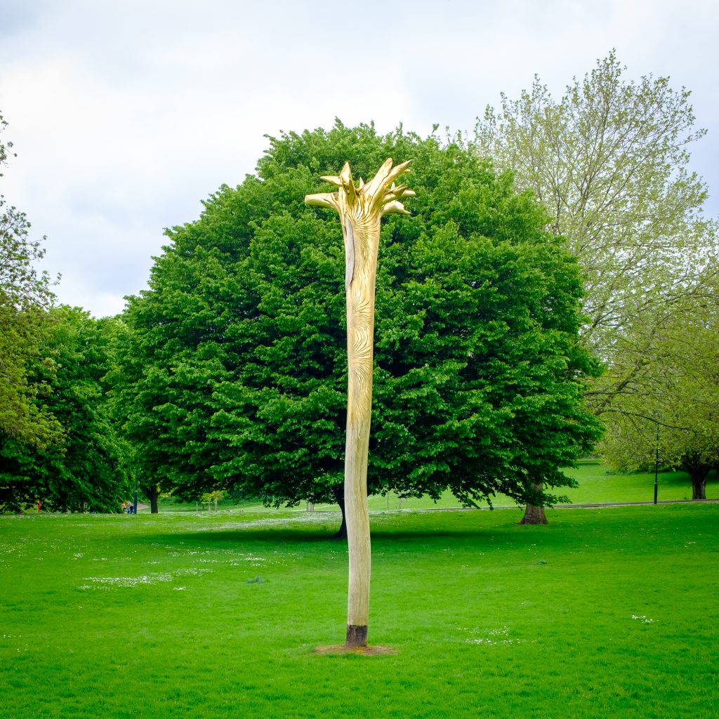 Tree sculpture by Elpida Hadzi-Vasileva at Highfields Park, Nottingham.